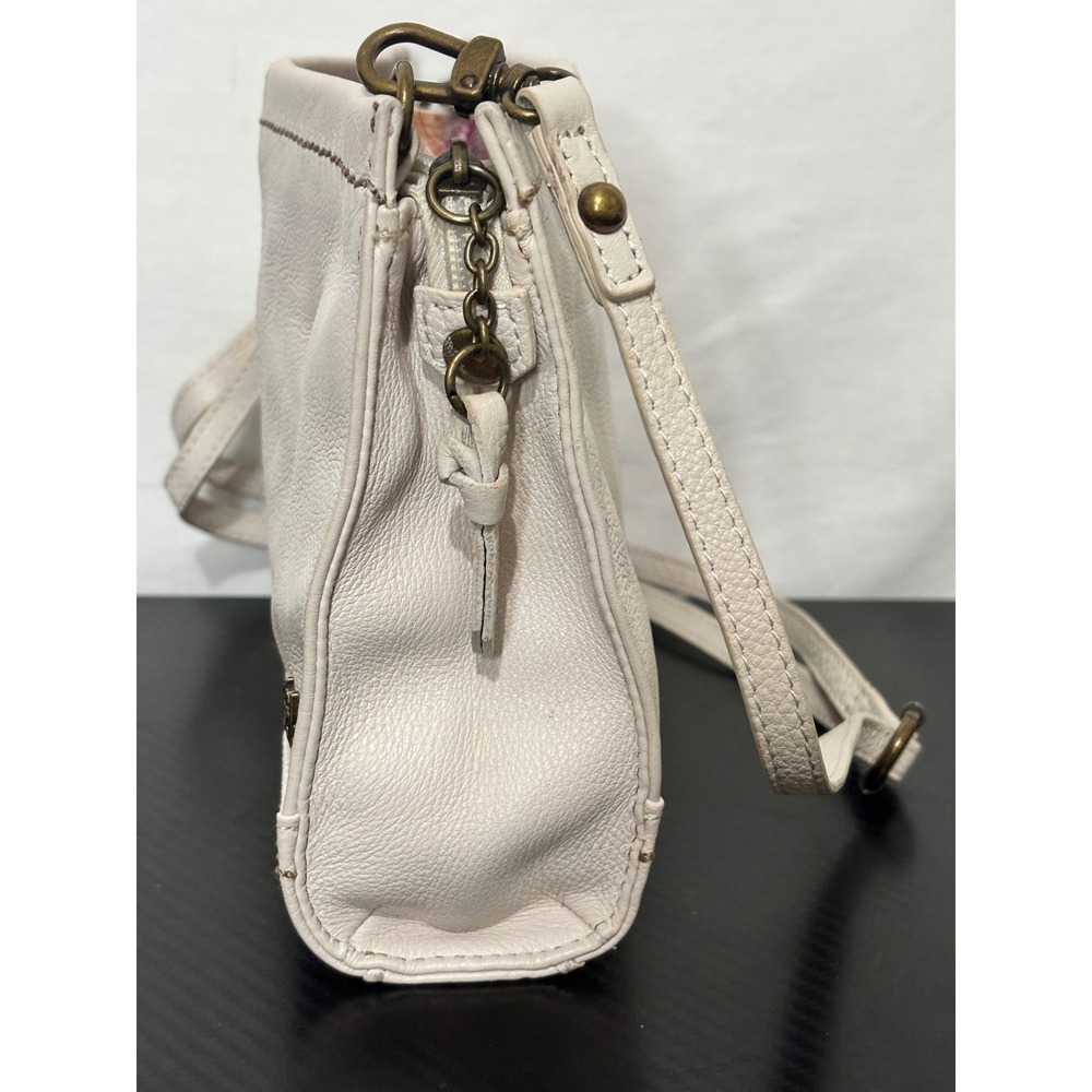 The Sak Iris Crossbody Bag Off White Pebbled Leather Cream - Picture 7 of 9